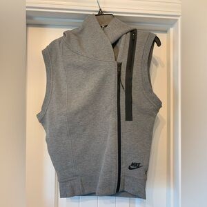 Nike Women's Tech Fleece Hooded Vest XS